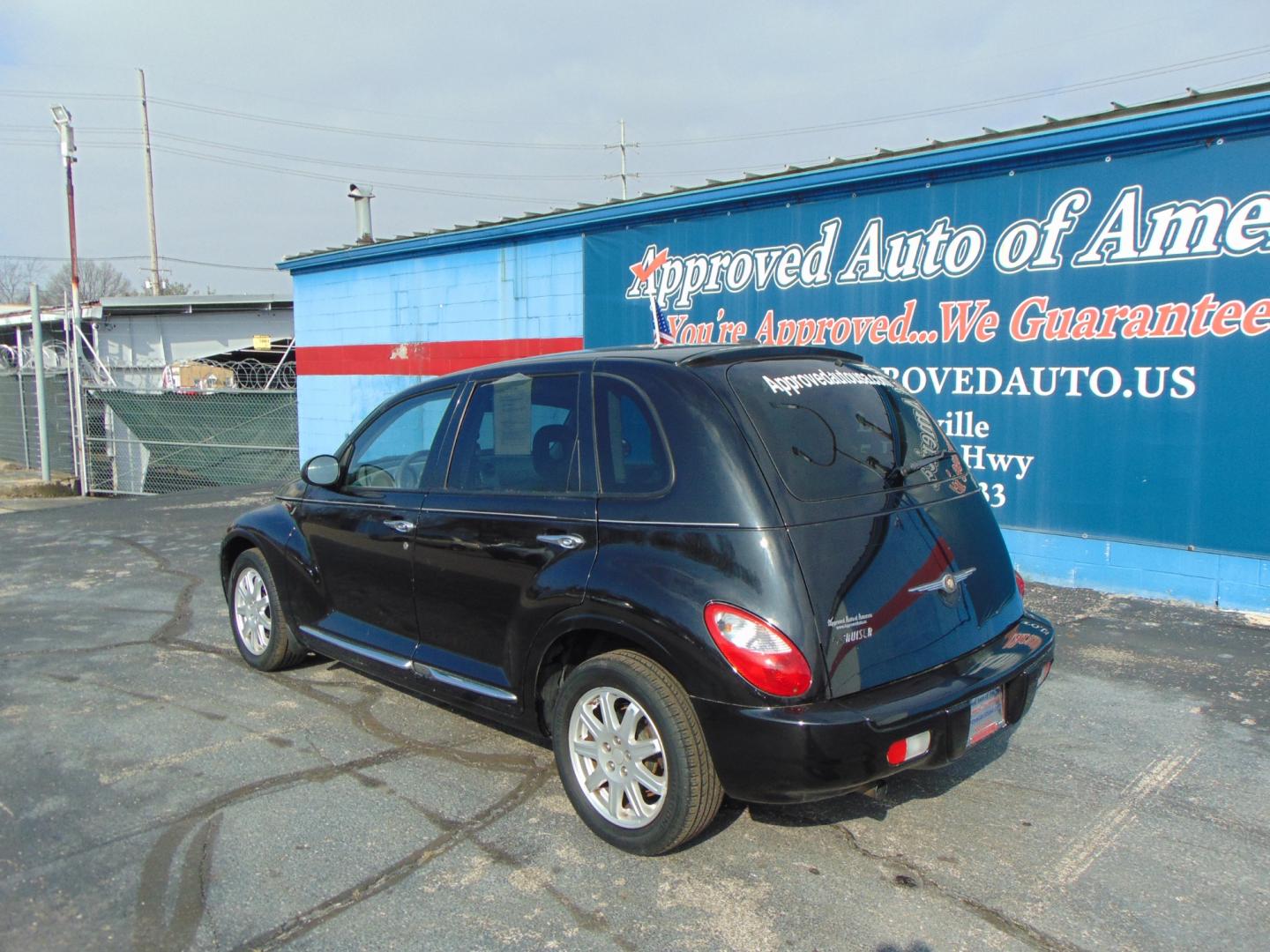 2010 Black Chrysler PT Cruiser (3A4GY5F91AT) with an 4-Cyl 2.4 Liter engine, Automatic, 4-Spd w/Overdrive transmission, located at 2105 Dixie Hwy, Louisville, KY, 40210, (502) 772-3333, 38.220932, -85.795441 - Photo#12